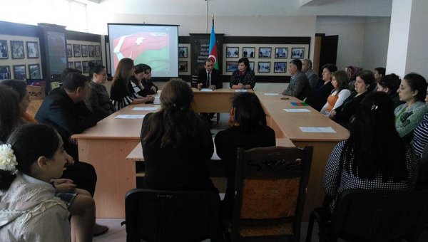 Sumqayıtda Bayraq günü münasibətilə silsilə tədbirlər keçirilib - FOTOLAR