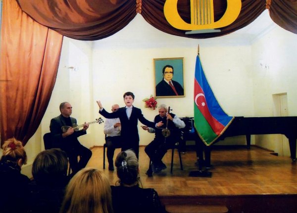 Sumqayıtda Bayraq günü münasibətilə silsilə tədbirlər keçirilib - FOTOLAR