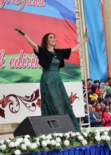 Sumqayıtda möhtəşəm BAYRAQ BAYRAMI – FOTOLAR Sumqayıtda möhtəşəm BAYRAQ BAYRAMI – FOTOLAR