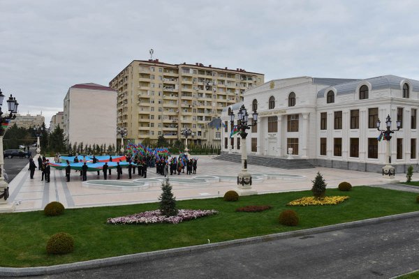 Sumqayıtda möhtəşəm BAYRAQ BAYRAMI – FOTOLAR Sumqayıtda möhtəşəm BAYRAQ BAYRAMI – FOTOLAR