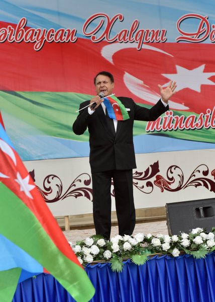 Sumqayıtda möhtəşəm BAYRAQ BAYRAMI – FOTOLAR Sumqayıtda möhtəşəm BAYRAQ BAYRAMI – FOTOLAR