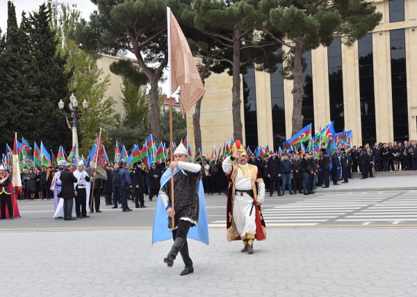 Sumqayıtda möhtəşəm BAYRAQ BAYRAMI – FOTOLAR Sumqayıtda möhtəşəm BAYRAQ BAYRAMI – FOTOLAR