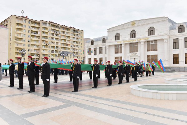 Sumqayıtda möhtəşəm BAYRAQ BAYRAMI – FOTOLAR Sumqayıtda möhtəşəm BAYRAQ BAYRAMI – FOTOLAR