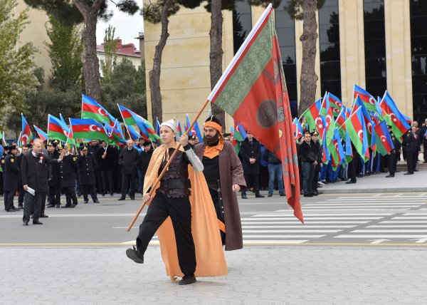 Sumqayıtda möhtəşəm BAYRAQ BAYRAMI – FOTOLAR Sumqayıtda möhtəşəm BAYRAQ BAYRAMI – FOTOLAR