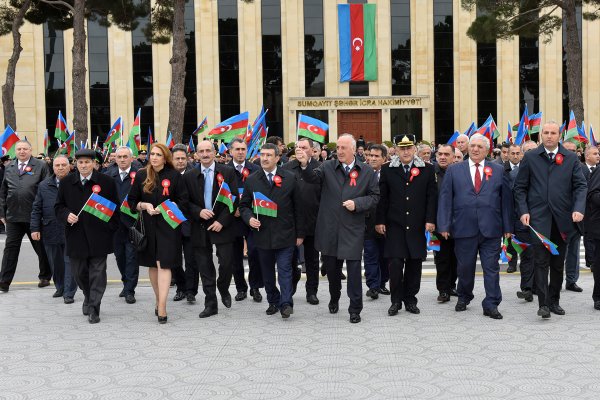 Sumqayıtda möhtəşəm BAYRAQ BAYRAMI – FOTOLAR Sumqayıtda möhtəşəm BAYRAQ BAYRAMI – FOTOLAR