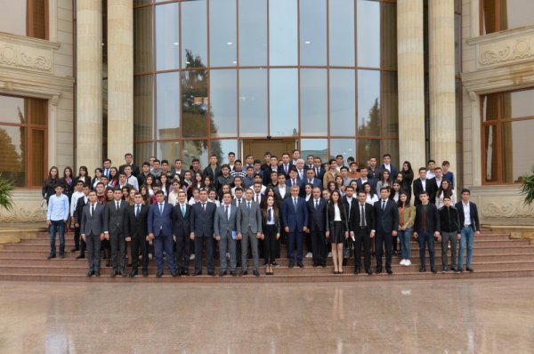 Mehriban Əliyevanın tapşırığı ilə Heydər Əliyev Fondunun nümayəndələri Ağdamda - FOTOLAR Mehriban Əliyevanın tapşırığı ilə Heydər Əliyev Fondunun nümayəndələri Ağdamda - FOTOLAR
