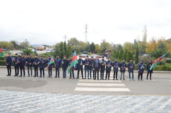 Qubadlı məktəbliləri Sumqayıtdan yola salındı - "Ölkəmizi tanıyaq” tur-aksiyası - FOTOLAR Qubadlı məktəbliləri Sumqayıtdan yola salındı - "Ölkəmizi tanıyaq” tur-aksiyası - FOTOLAR