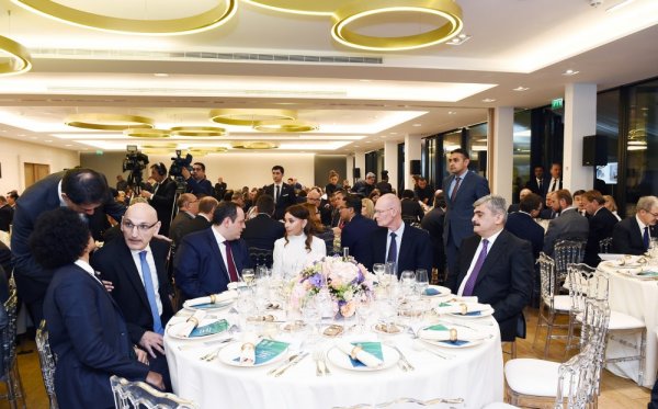 Parisdə Bakının “Expo 2025” Sərgisinə namizəd şəhər olması şərəfinə qəbul təşkil edilib Parisdə Bakının “Expo 2025” Sərgisinə namizəd şəhər olması şərəfinə qəbul təşkil edilib