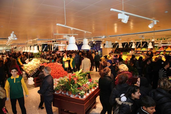 Sumqayıtda möhtəşəm açılış: Araz Supermarketlər şəbəkəsi ən böyük filialını istifadəyə verdi - VİDEO + FOTO