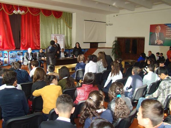 Sumqayıt məktəblərində Qarabağ qaziləri ilə görüşlər davam edir - FOTOLAR Sumqayıt məktəblərində Qarabağ qaziləri ilə görüşlər davam edir - FOTOLAR