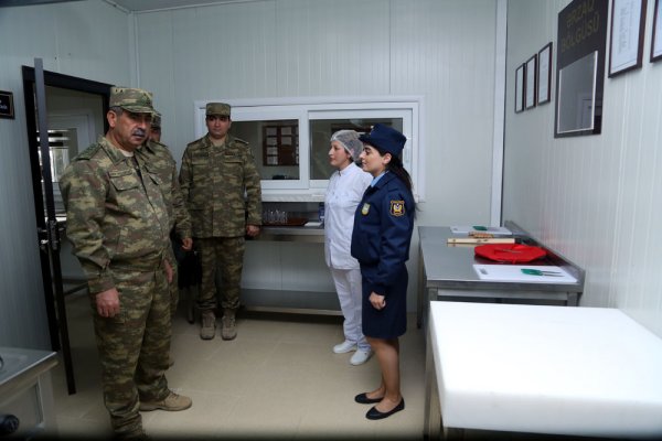 Hərbi Hava Qüvvələrinin yeni yaşayış kompleksinin açılışı olub Hərbi Hava Qüvvələrinin yeni yaşayış kompleksinin açılışı olub