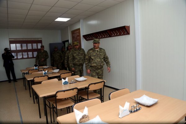 Hərbi Hava Qüvvələrinin yeni yaşayış kompleksinin açılışı olub Hərbi Hava Qüvvələrinin yeni yaşayış kompleksinin açılışı olub