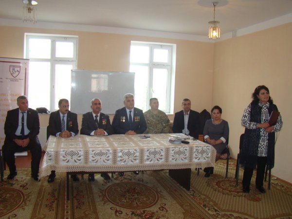 Sumqayıtda Qarabağ qazilərinin şagirdlərlə növbəti görüşü keçirildi - FOTOLAR Sumqayıtda Qarabağ qazilərinin şagirdlərlə növbəti görüşü keçirildi - FOTOLAR