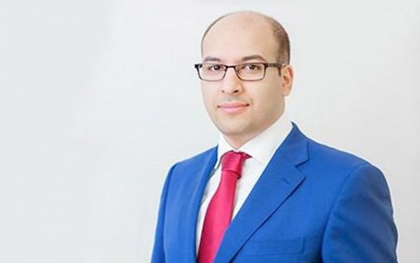 Azərbaycanda yüksək vəzifəli məmur istefa verdi – FOTO Azərbaycanda yüksək vəzifəli məmur istefa verdi – FOTO