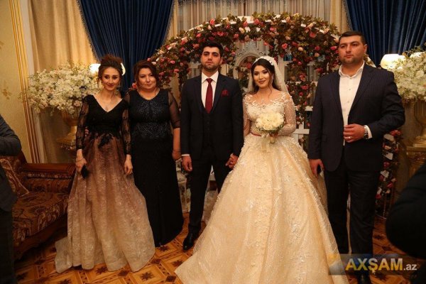 Könül Kərimovanın qızının toyundan FOTOLAR