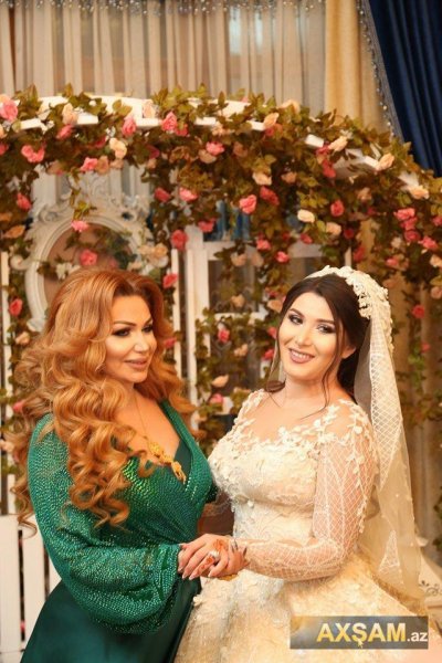 Könül Kərimovanın qızının toyundan FOTOLAR