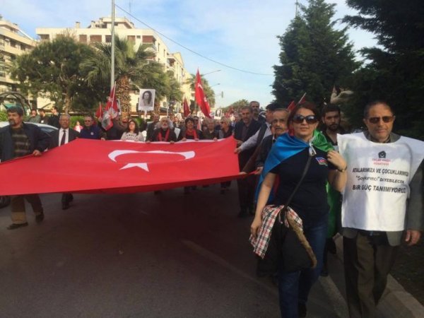 “Atam əlini saçıma qoyub: “qorxaqlar min kərə, mənim qızım kimi cəsurlar bir kərə öləcək” dedi“ – Nigar Almanqızı “Atam əlini saçıma qoyub: “qorxaqlar min kərə, mənim qızım kimi cəsurlar bir kərə öləcək” dedi“ – Nigar Almanqızı