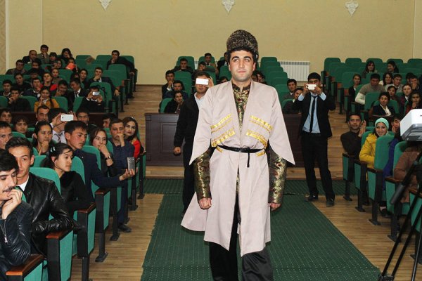 Səmərqənddə Qarabağ geyimlərinin sərgisi keçirilib - FOTO Səmərqənddə Qarabağ geyimlərinin sərgisi keçirilib - FOTO