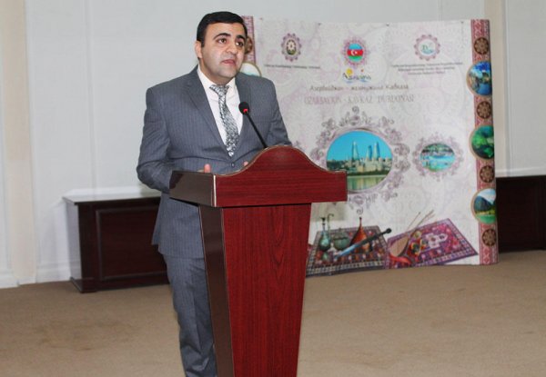 Səmərqənddə Qarabağ geyimlərinin sərgisi keçirilib - FOTO Səmərqənddə Qarabağ geyimlərinin sərgisi keçirilib - FOTO