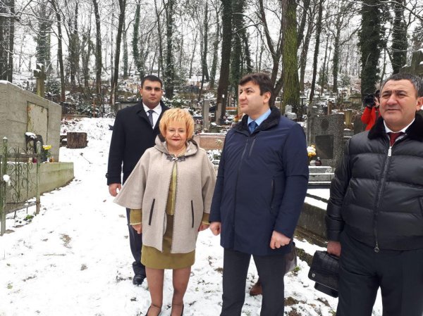Lvovda Azərbaycan Xalq Cümhuriyyətinin generalının qəbirüstü abidəsi yenidən qurulub (FOTO)