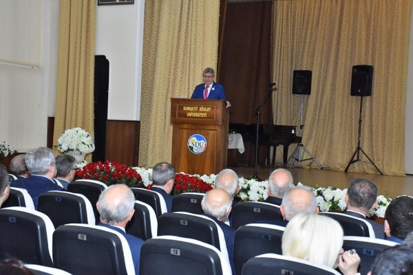 Sumqayıt Dövlət Universitetinin 55 illik yubileyi təntənə ilə qeyd edilib - FOTOLAR 