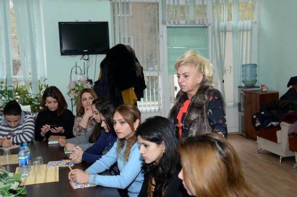 Sumqayıtda məktəb psixoloqlarının fəaliyyəti öyrənilir - FOTO