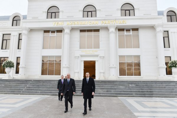 Prezident YAP-ın Sumqayıt şəhər təşkilatının inzibati binasının və Bayraq Muzeyinin açılışında - FOTO