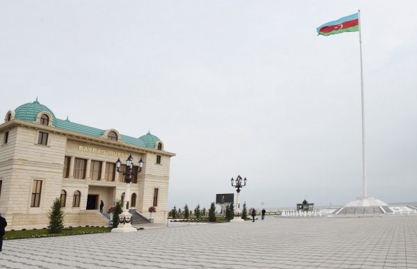Prezident YAP-ın Sumqayıt şəhər təşkilatının inzibati binasının və Bayraq Muzeyinin açılışında - FOTO