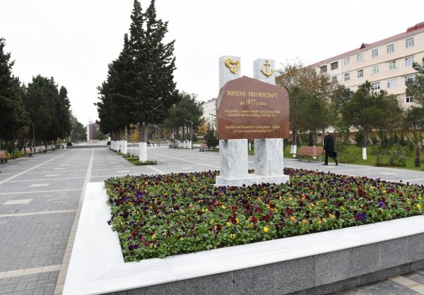 Dövlət başçısı Sumqayıtın Lüdviqshafen parkında olub - FOTO Dövlət başçısı Sumqayıtın Lüdviqshafen parkında olub - FOTO
