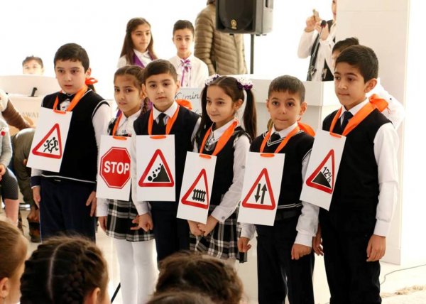 Sumqayıtda şair Rafiq Yusifoğlunun yaradıcılığına həsr olunmuş tədbir keçirilib - FOTOLAR