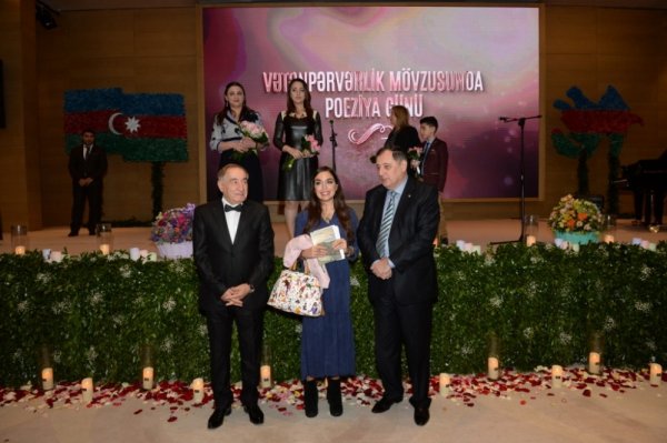 Leyla Əliyeva Qəbələdə keçirilən “Poeziya günü”ndə öz şeirlərini səsləndirib
