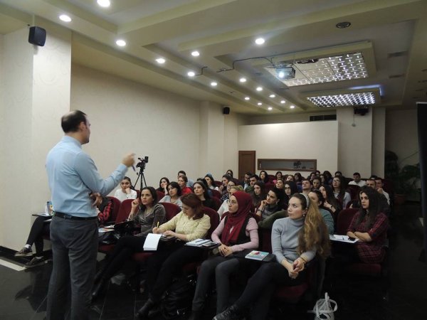  “Peşəni peşəkarlardan öyrənək”- gənclər üçün 