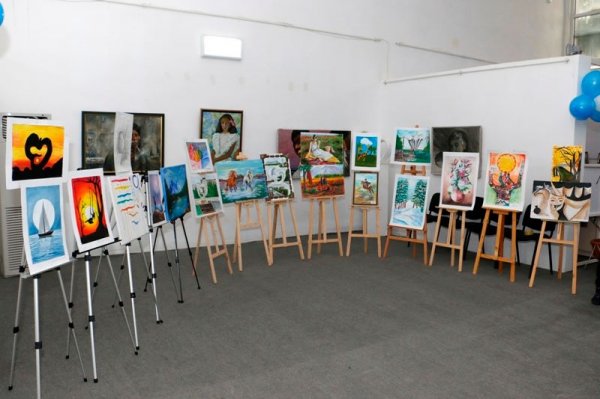 50 yaşlı Sumqayıt Rəsm Qalereyası - FOTOLAR 50 yaşlı Sumqayıt Rəsm Qalereyası - FOTOLAR