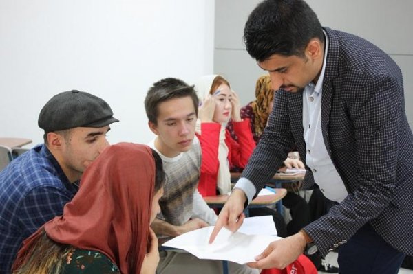 Azərbaycanlı yazar və rejissorlar "İslam Dünyası Gənclər Paytaxtı-2017" müsabiqəsinin qalibi olub - FOTO Azərbaycanlı yazar və rejissorlar "İslam Dünyası Gənclər Paytaxtı-2017" müsabiqəsinin qalibi olub - FOTO