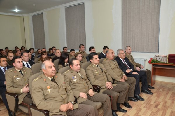 Sumqayıt icra hakimiyyəti nazirliyin əməkdaşlarını mükafatlandırdı - FOTOLAR Sumqayıt icra hakimiyyəti nazirliyin əməkdaşlarını mükafatlandırdı - FOTOLAR
