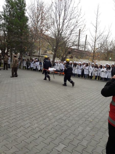 Sumqayıtda "zəlzələ": "dağıntı"lar və "xəsarət" alanlar var - TƏLİMDƏN FOTOLAR Sumqayıtda "zəlzələ": "dağıntı"lar və "xəsarət" alanlar var - TƏLİMDƏN FOTOLAR