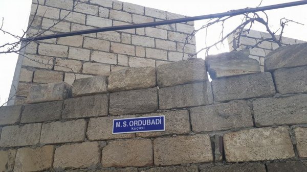 Abşeronda məcburi köçkünün evini dağıtdılar: İcra Hakimiyyəti isə xəbərsizdir... - VİDEO+FOTOLAR Abşeronda məcburi köçkünün evini dağıtdılar: İcra Hakimiyyəti isə xəbərsizdir... - VİDEO+FOTOLAR