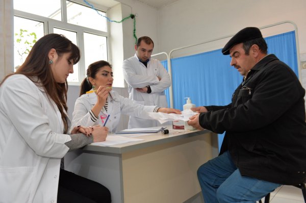 RİİB-in təşkilatçılığı ilə Qəbələdə onkoloji müayinələr keçirilib - FOTOLAR