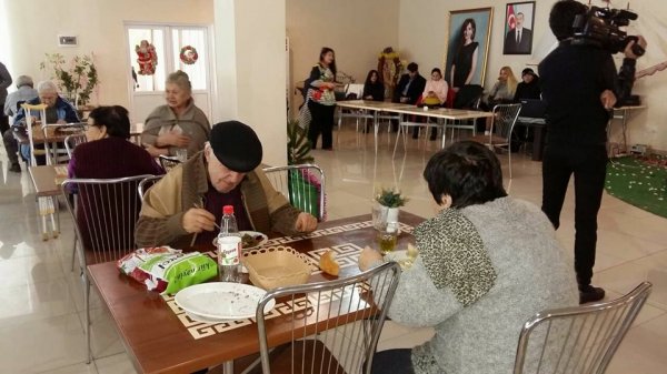 Bu dəfə qocalar evini onlar ziyarət etdilər - FOTOLAR