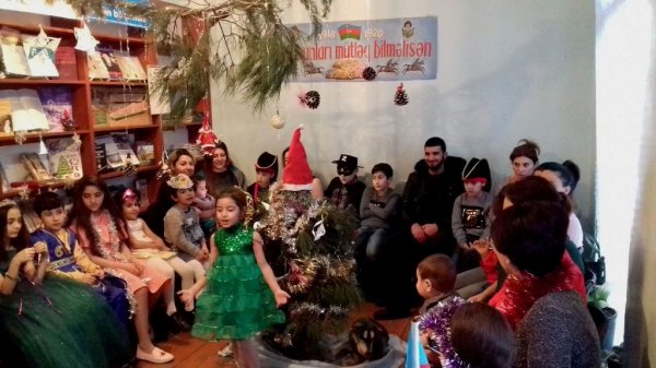 Sumqayıtda “Sehirli torba” - FOTOLAR