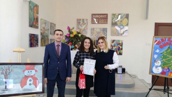 Sumqayıtda rəsm-sərgi müsabiqəsi keçirilib - FOTO