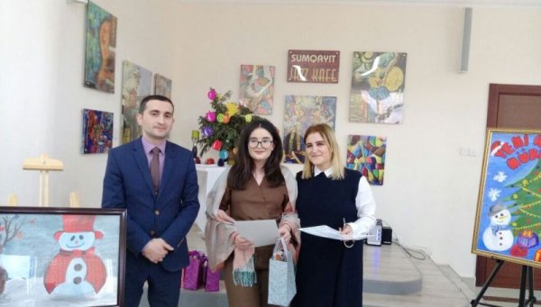 Sumqayıtda rəsm-sərgi müsabiqəsi keçirilib - FOTO