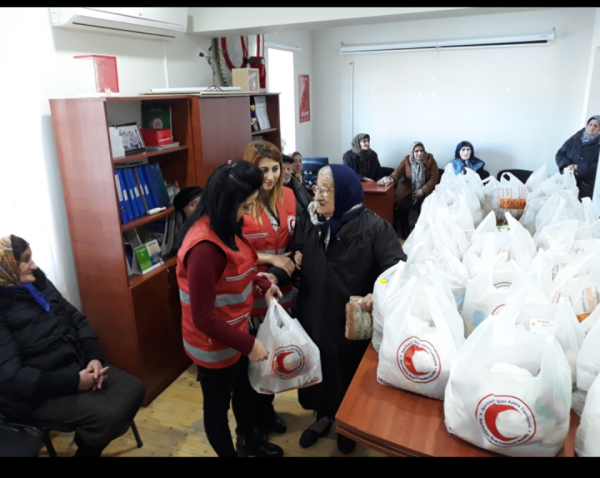 Sumqayıtda 57 ahıla ərzaq yardımı paylanılıb - FOTOLAR