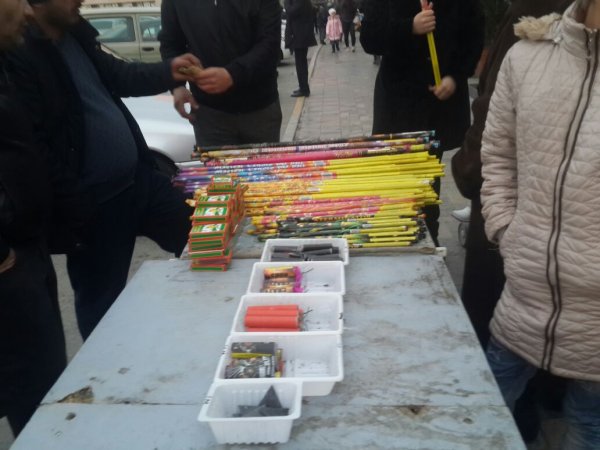 Sumqayıtda qadağan olunmuş pirotexniki vasitələr satışa çıxarılıb - FOTO