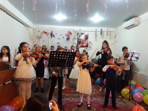 Sumqayıt Regional Mədəniyyət və Turizm idarəsinin tabe müəssisələrində silsilə bayram şənlikləri davam edib - FOTOLAR Sumqayıt Regional Mədəniyyət və Turizm idarəsinin tabe müəssisələrində silsilə bayram şənlikləri davam edib - FOTOLAR