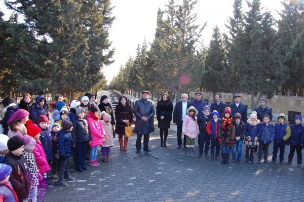 Sumqayıtda 20 yanvar faciəsinin ildönümü münasibətilə silsilə tədbirlər keçirilib - FOTO Sumqayıtda 20 yanvar faciəsinin ildönümü münasibətilə silsilə tədbirlər keçirilib - FOTO