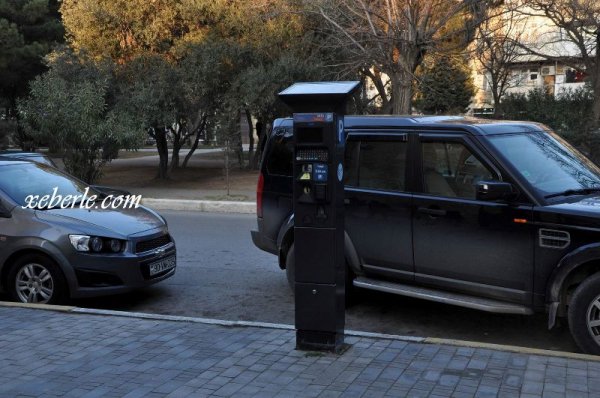 Sumqayıtda quraşdırılan parkomatlar: narazı sürücülər və mütəxəssis RƏYİ - FOTO Sumqayıtda quraşdırılan parkomatlar: narazı sürücülər və mütəxəssis RƏYİ - FOTO