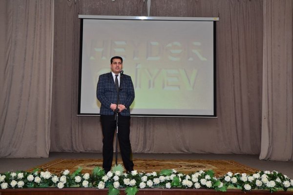 Sumqayıtda “Əsl məhəbbət haqqında” sənədli film nümayiş olunub - FOTO Sumqayıtda “Əsl məhəbbət haqqında” sənədli film nümayiş olunub - FOTO