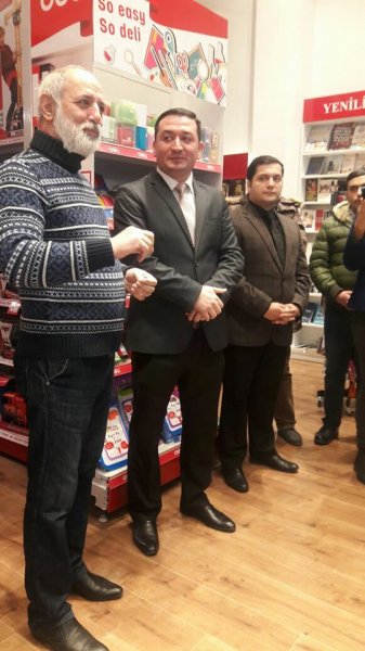 Azərbaycanda marketinq barədə yeni kitab - ''Müştəri nə istəyir?'' - FOTO