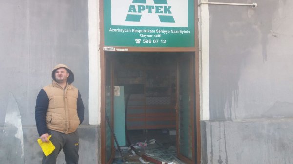 Sumqayıtda aptekdə güclü yanğın: təxliyyə edilənlər var - VİDEO + FOTO